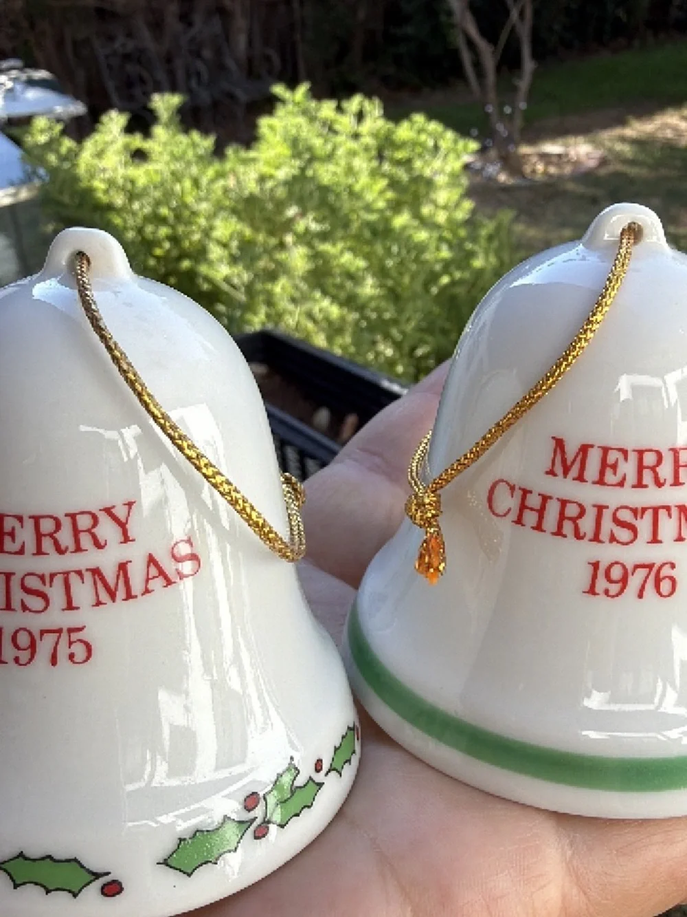 Vintage Peanuts Snoopy & Woodstock Ceramic Christmas Bell Ornament.1975-1976.